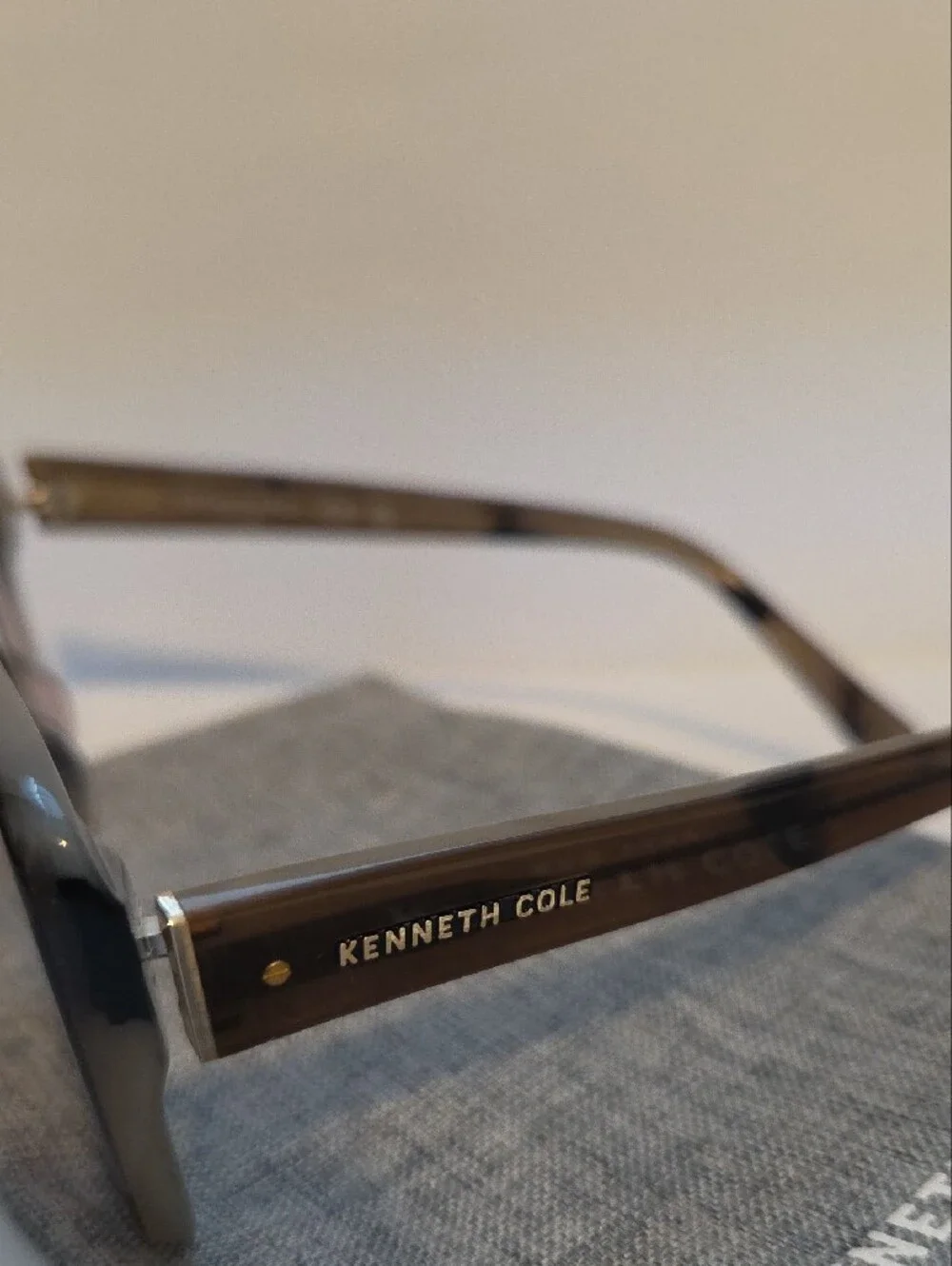 Kenneth Cole Men’s Square Tortoiseshell Sunglasses - Brown Gradient Lenses